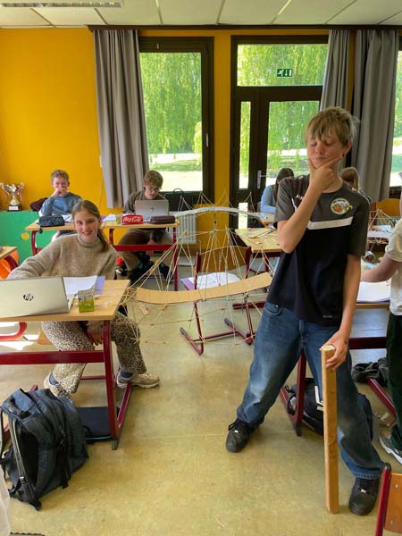 Atheneum Malle Didasco project een brug te ver