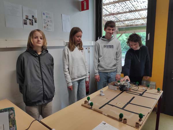 Atheneum Malle Red Robotegem Atheneum Malle Red Robotegem