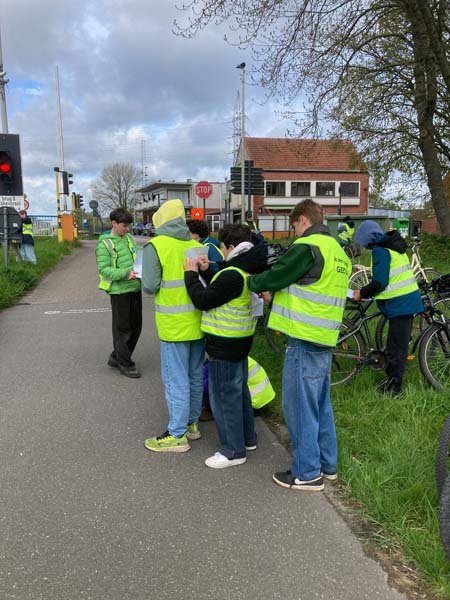 Atheneum Malle Didasco Een brug te ver