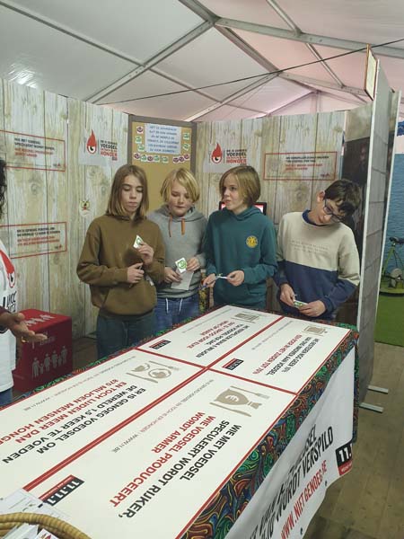 Atheneum Malle Mundio markt in Brasschaat