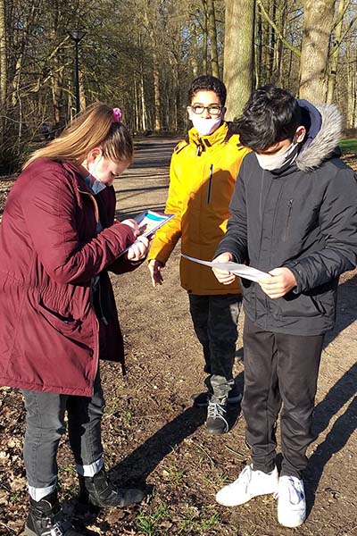 Atheneum Malle 1B op biotoopstudie in kasteelpark De Renesse