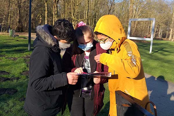 Atheneum Malle 1B op biotoopstudie in kasteelpark De Renesse