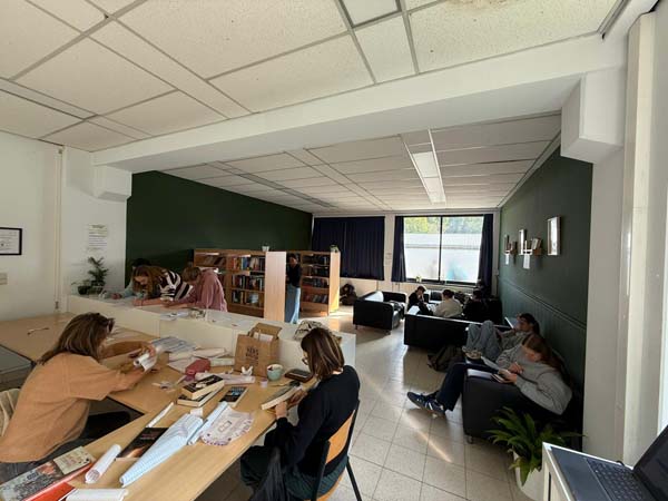 Atheneum Malle Book dating