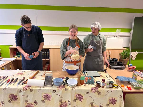 Atheneum Malle Didasco Bake-Off