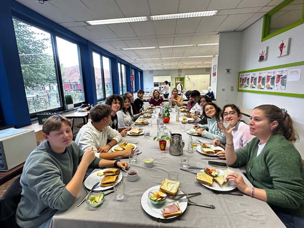 Atheneum Malle Spaans bezoek Atheneum Malle Spaans bezoek
