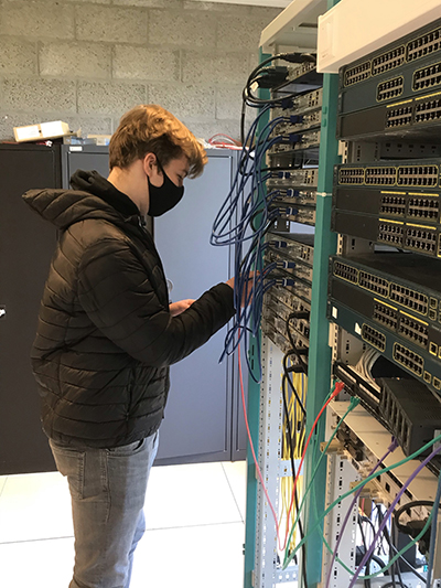 Atheneum Malle IT & Ontwikkeling leert over Voice-over-IP en Cisco netwerken Atheneum Malle IT & Ontwikkeling leert over Voice-over-IP en Cisco netwerken