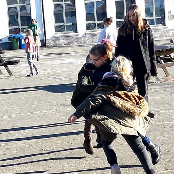 Atheneum Malle Kinderen doen bewegen