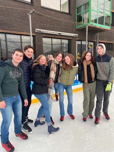 Atheneum Malle schaatst de winter uit